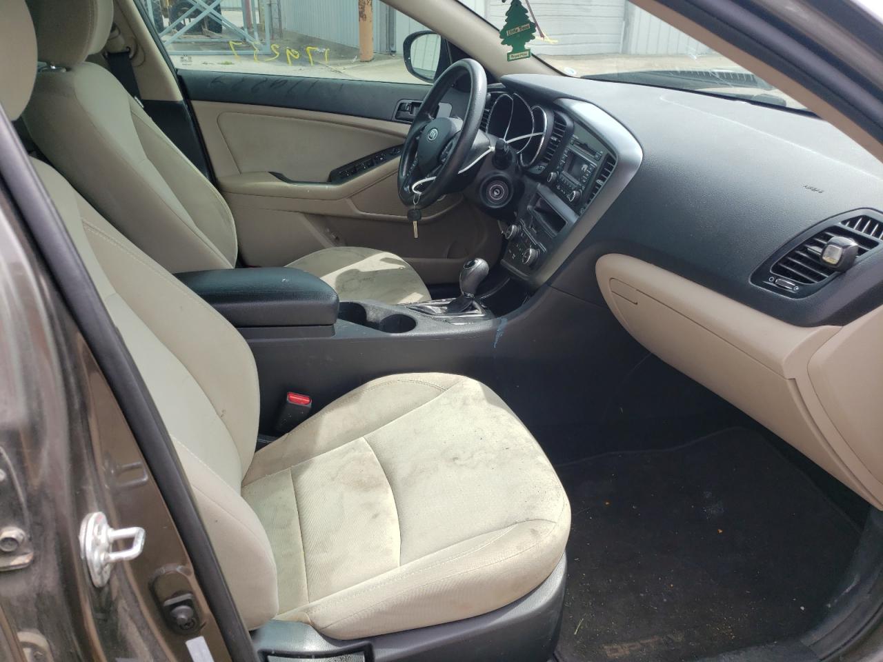 Photo 5 from auction – 2012 KIA OPTIMA LX with VIN 5XXGM4A75CG047548