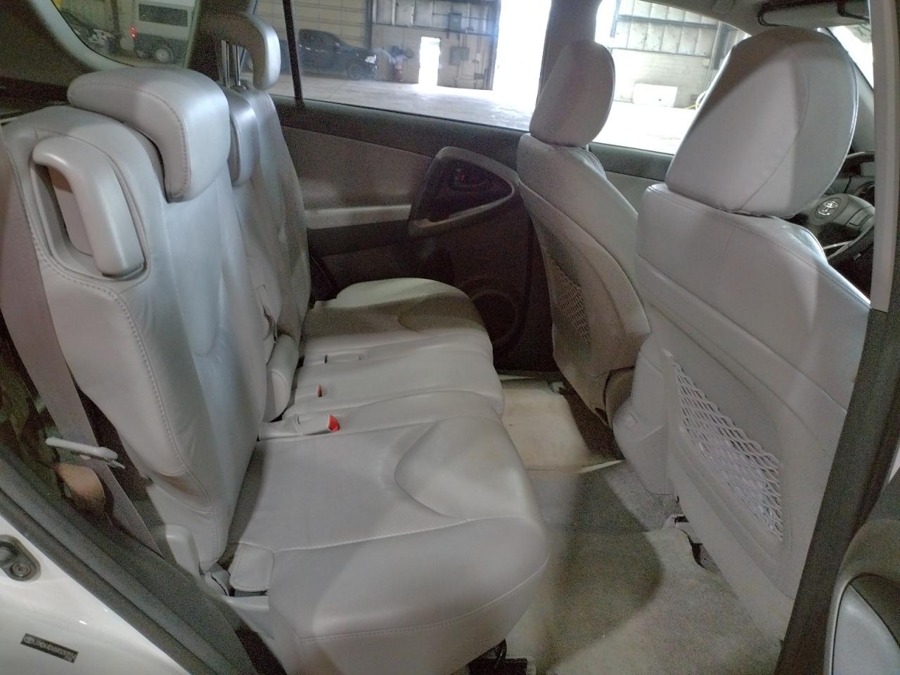 Photo 6 from auction – 2010 TOYOTA RAV4 LIMIT with VIN JTMDK4DV8A5093556