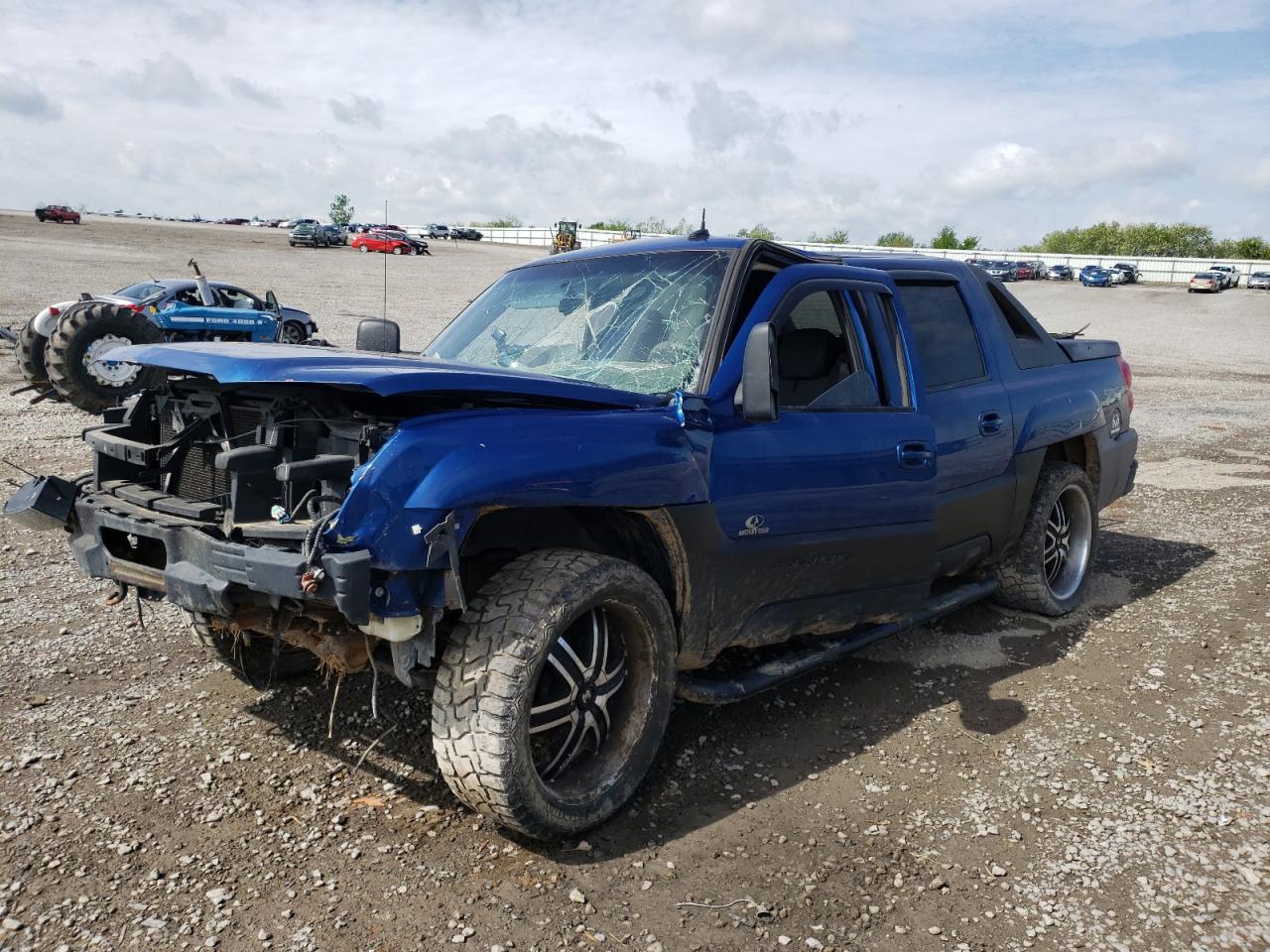 Photo 2 from auction – 2004 CHEVROLET AVALANCHE with VIN 3GNEK12T74G101316