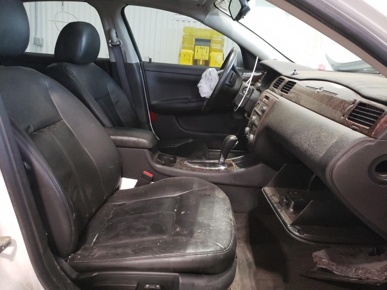 Photo 5 from auction – 2014 CHEVROLET IMPALA LIM with VIN 2G1WC5E39E1103763