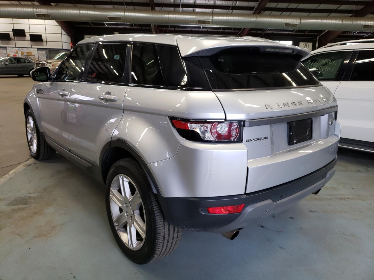 Photo 3 from auction – 2015 LAND ROVER RANGE ROVE with VIN SALVP2BG2FH073624