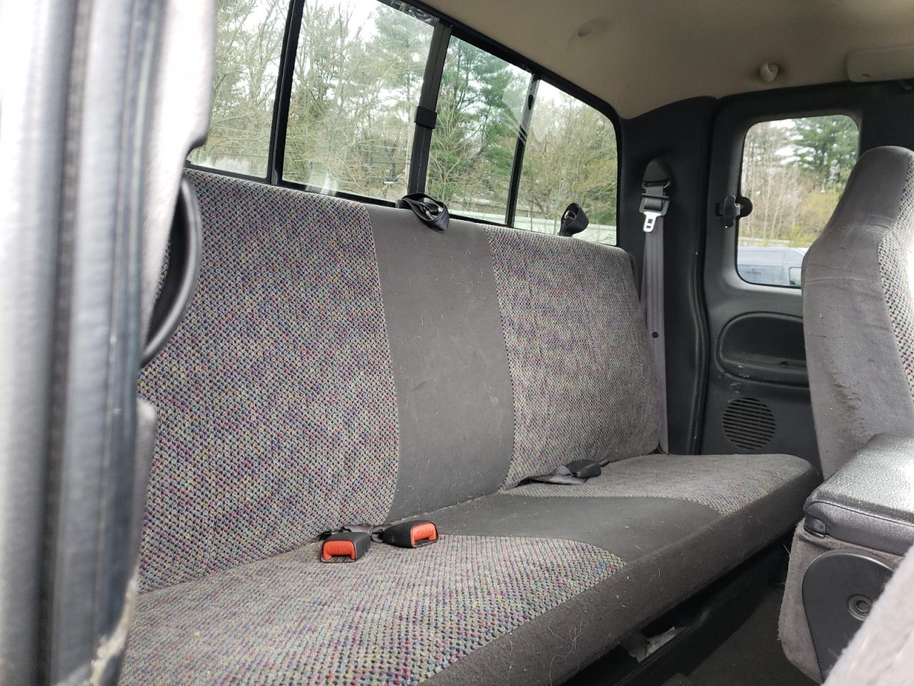 Photo 6 from auction – 2001 DODGE RAM 1500 with VIN 1B7HF13Y41J566912