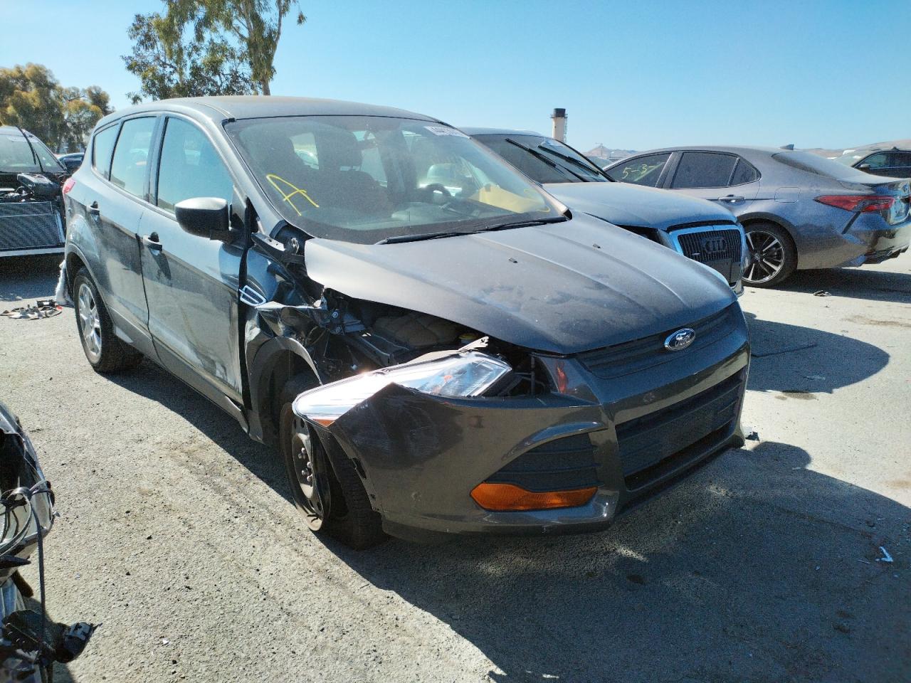 Фото 1 с аукциона – 2015 FORD ESCAPE S с VIN 1FMCU0F77FUB49864
