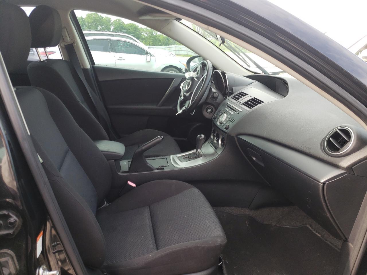 Photo 5 from auction – 2011 MAZDA 3 I with VIN JM1BL1UF3B1399780