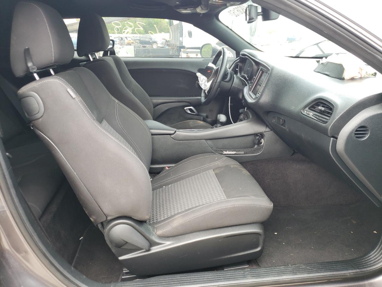 Photo 5 from auction – 2018 DODGE CHALLENGER with VIN 2C3CDZAG3JH204567