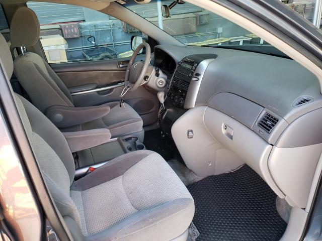 Photo 5 from auction – 2010 TOYOTA SIENNA CE with VIN 5TDKK4CC6AS319319