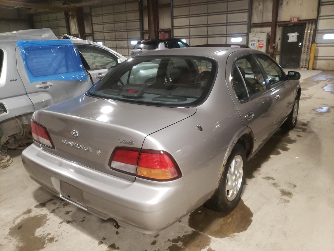 Photo 4 from auction – 1999 NISSAN MAXIMA with VIN JN1CA21A6XT105263