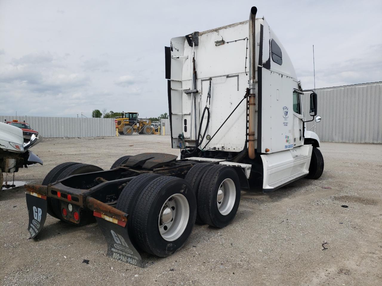 Photo 4 from auction – 2010 FREIGHTLINER CONVENTION with VIN 1FUJBBCK1ADAK5535