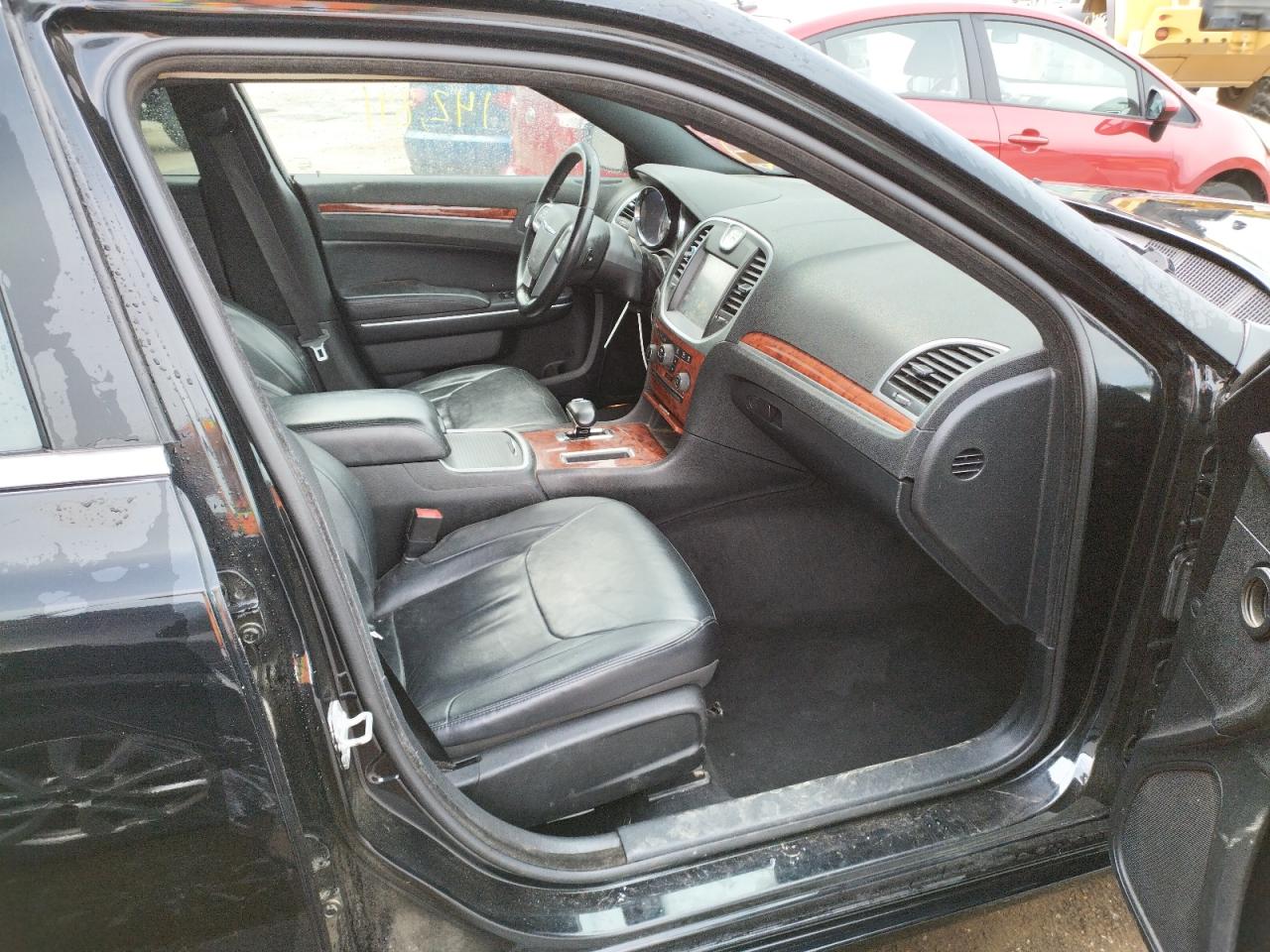 Photo 5 from auction – 2014 CHRYSLER 300 with VIN 2C3CCAAG8EH182754