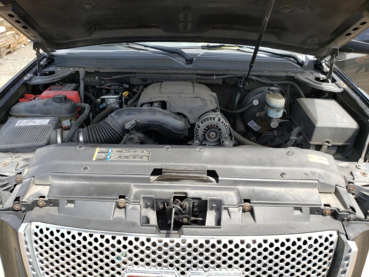 Photo 7 from auction – 2007 GMC YUKON DENA with VIN 1GKFK638X7J276509