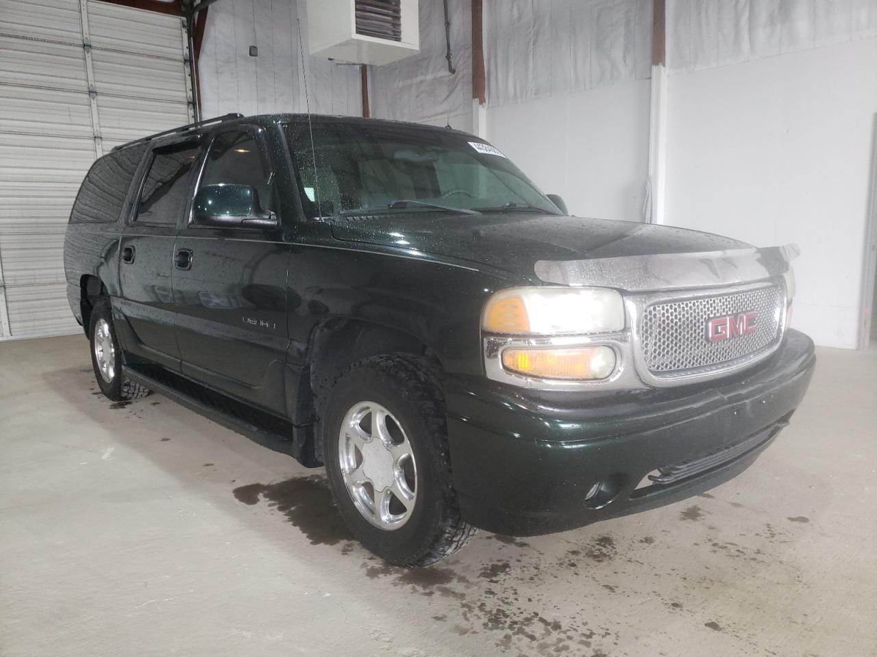 GMC DENALI XL 2002 with VIN 1GKFK66U72J181570 - Photo from auction