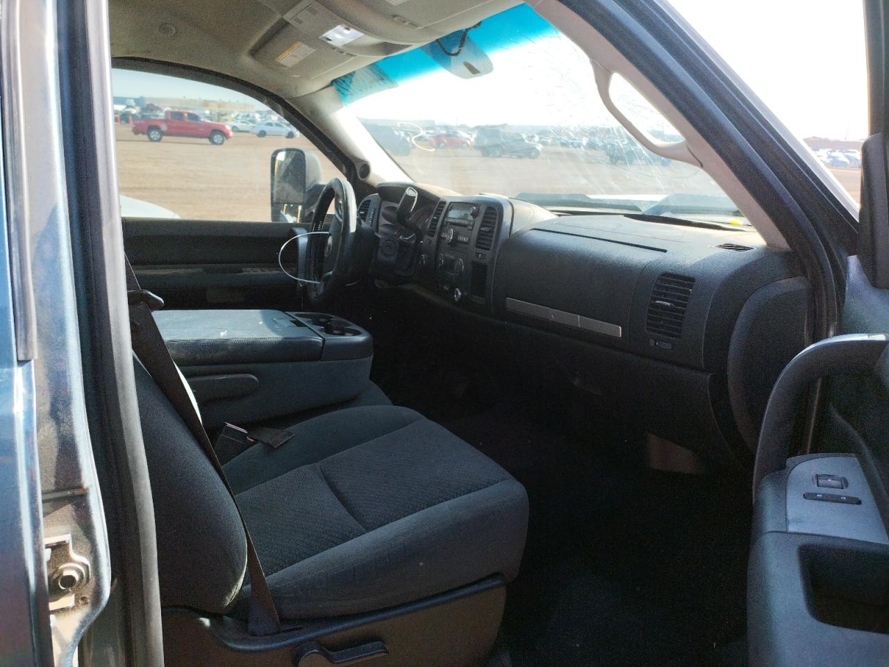 Photo 5 from auction – 2007 GMC SIERRA K25 with VIN 1GTHK23617F565969