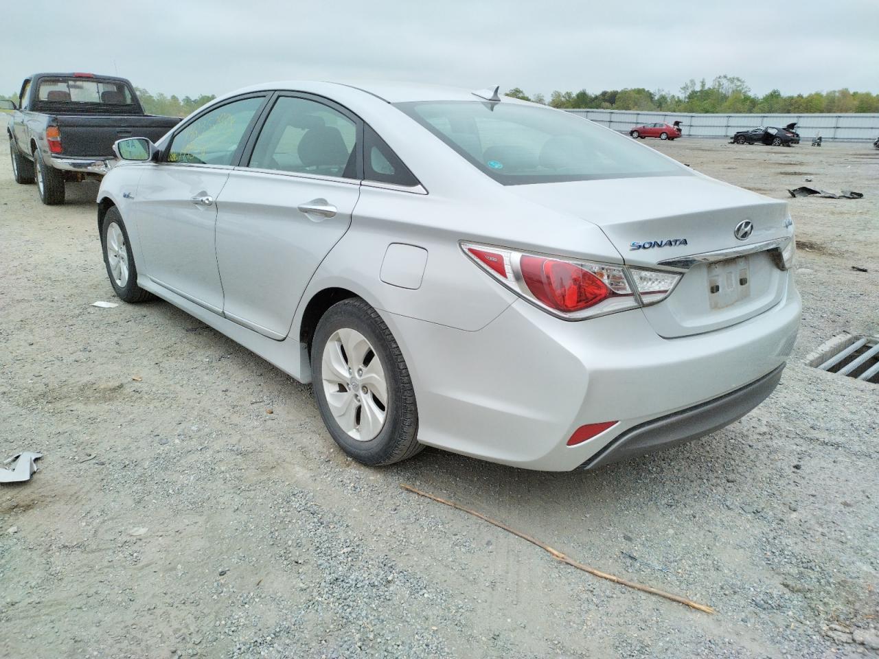 Photo 3 from auction – 2014 HYUNDAI SONATA HYB with VIN KMHEC4A49EA113755