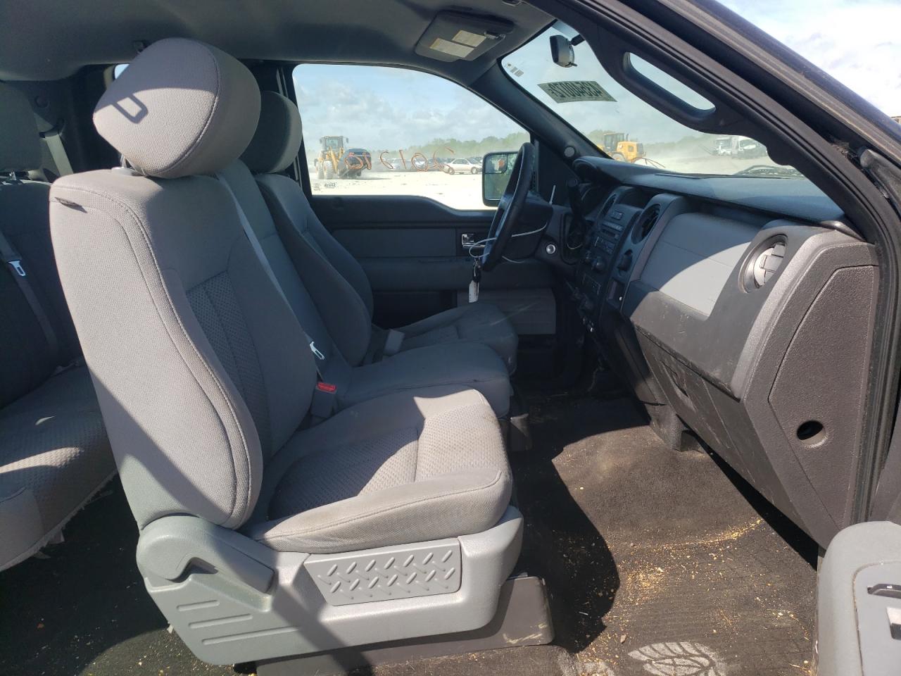 Photo 5 from auction – 2013 FORD F150 SUPER with VIN 1FTFX1EF7DKG04941