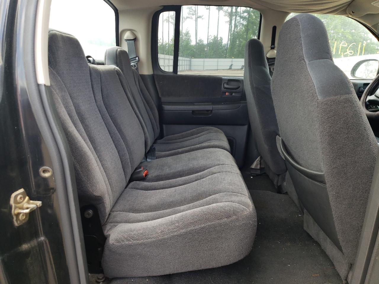 Photo 6 from auction – 2003 DODGE DAKOTA QUA with VIN 1D7HL48N63S103049