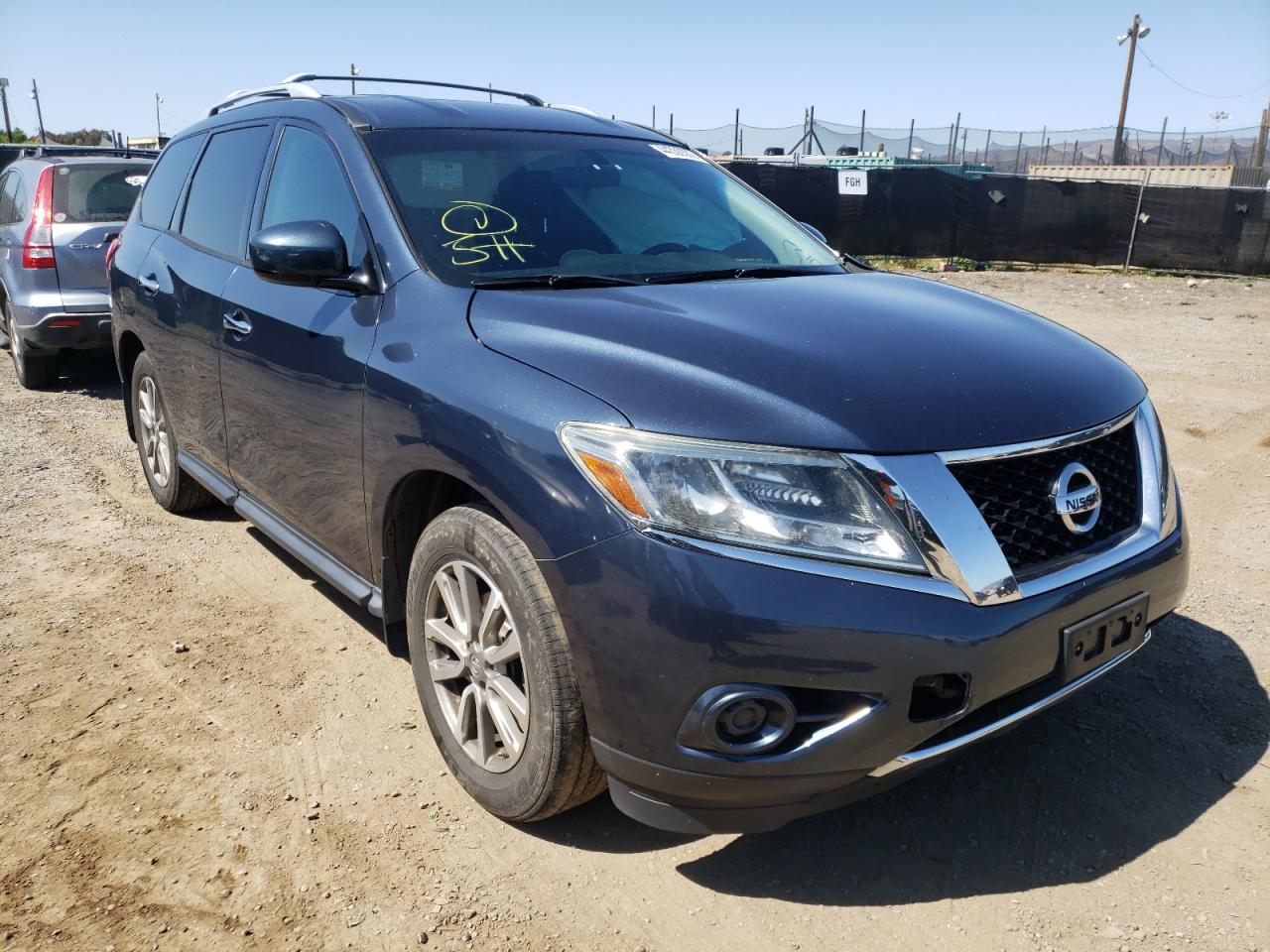 NISSAN PATHFINDER 2014 مع رقم تعريف المركبة 5N1AR2MM4EC720485 - صورة من المزاد