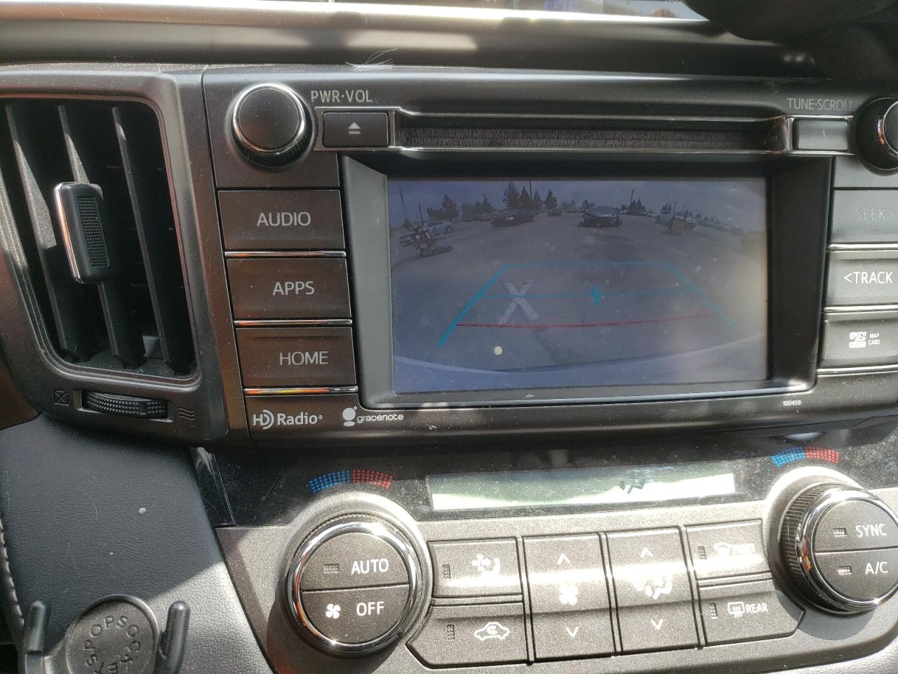 Photo 9 from auction – 2015 TOYOTA RAV4 XLE with VIN JTMWFREV2FD075754
