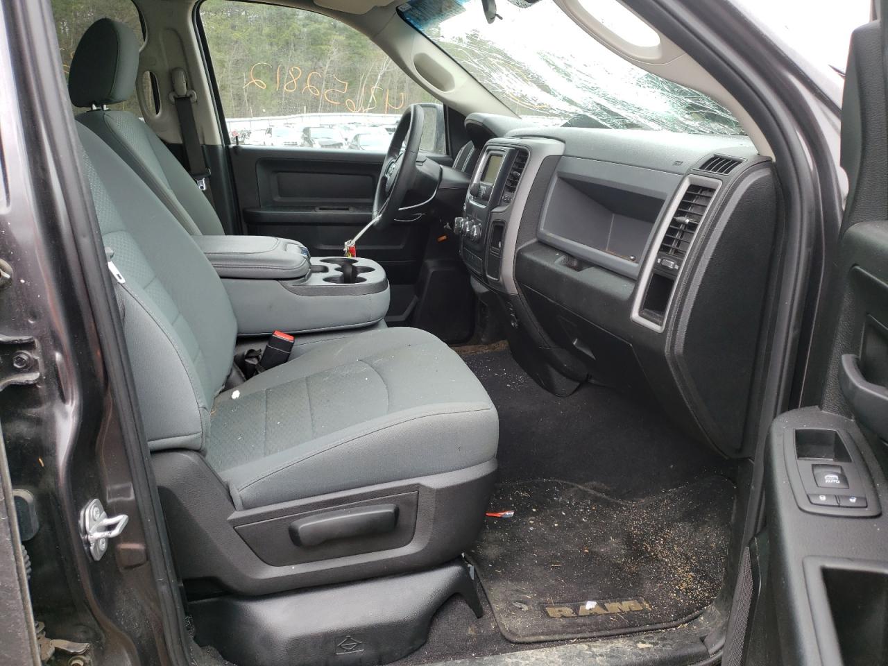 Photo 5 from auction – 2019 RAM 1500 CLASS with VIN 1C6RR7FT4KS501057