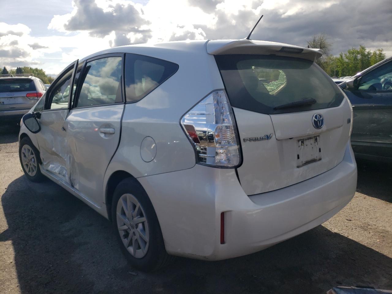 Photo 3 from auction – 2014 TOYOTA PRIUS V with VIN JTDZN3EU9E3366115