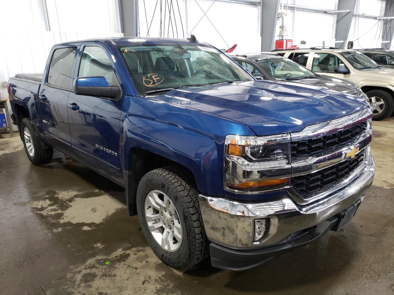 CHEVROLET SILVERADO 2017 with VIN 3GCUKREC8HG263203 - Photo from auction