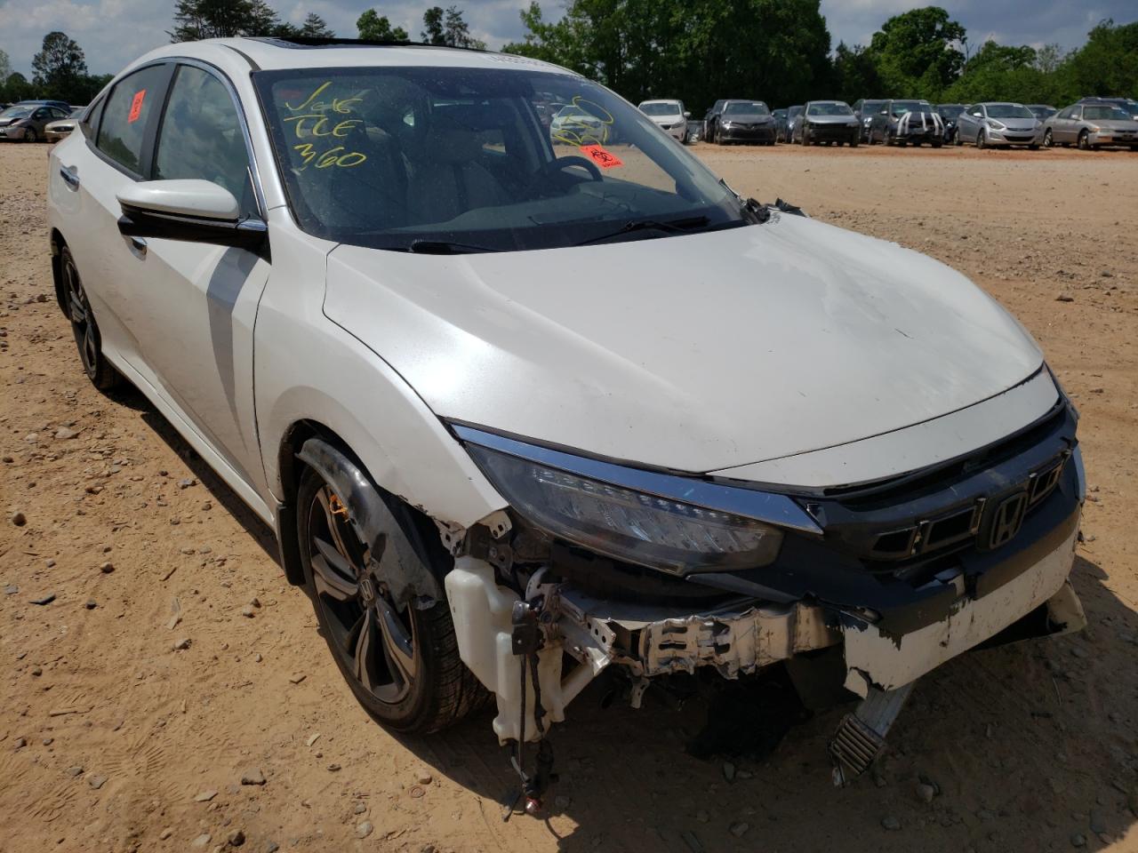 HONDA CIVIC TOUR 2016 with VIN 19XFC1F95GE033509 - Photo from auction