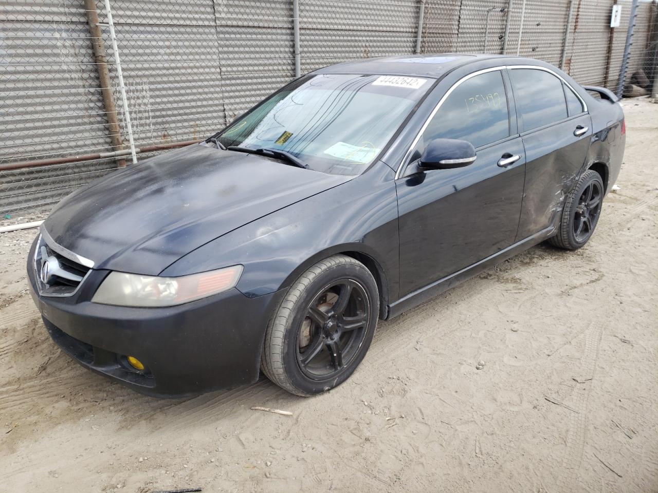 Photo 2 from auction – 2004 ACURA TSX with VIN JH4CL96844C027033