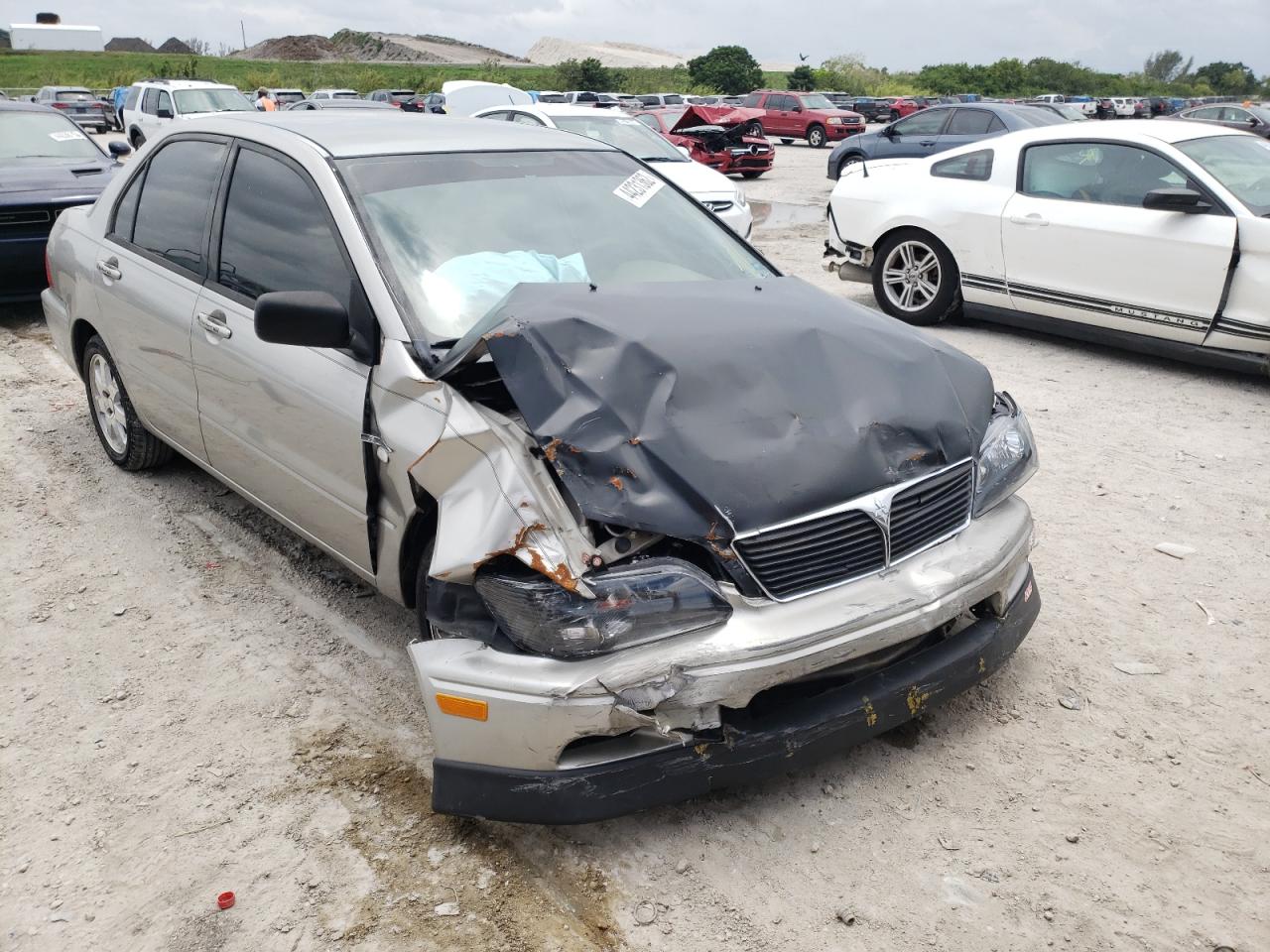 MITSUBISHI LANCER ES 2003 with VIN JA3AJ26E73U112063 - Photo from auction