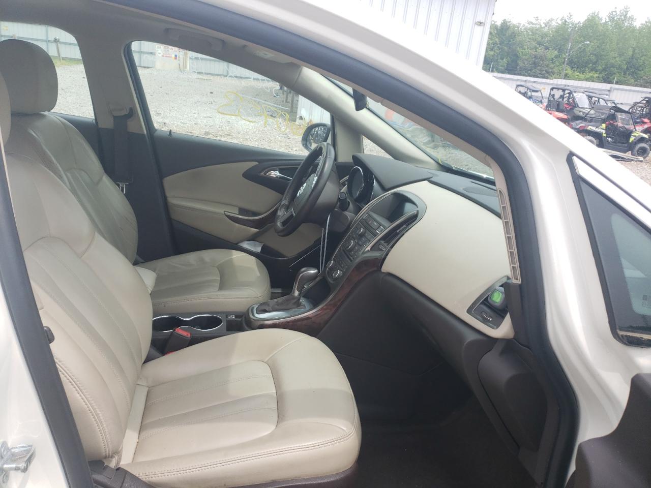 Фото 5 с аукциона – 2015 BUICK VERANO с VIN 1G4PS5SK1F4205134