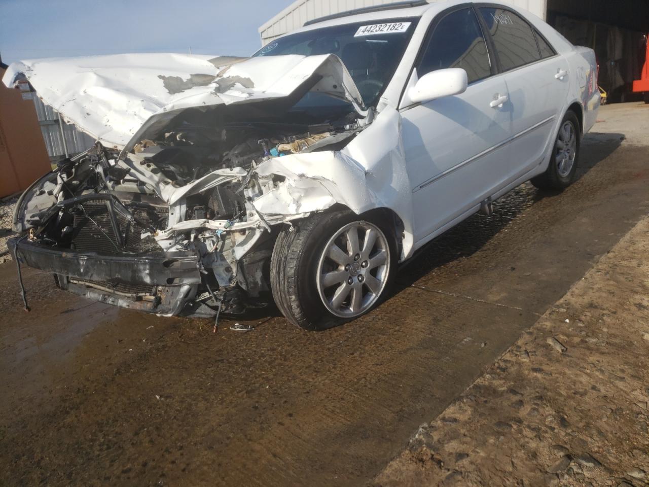 Photo 2 from auction – 2004 TOYOTA CAMRY LE with VIN 4T1BF30KX4U071016