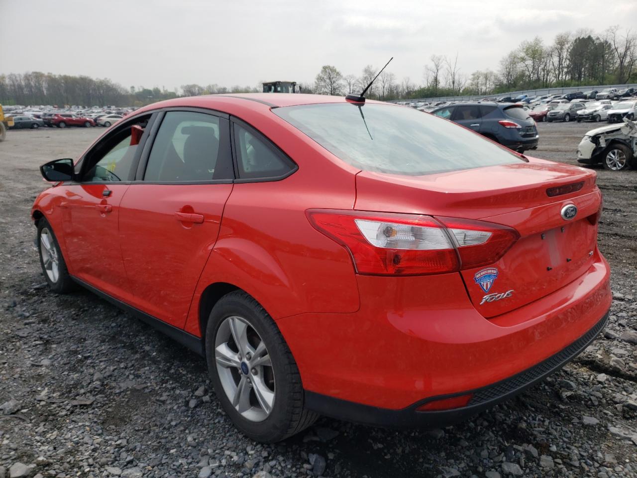 Photo 3 from auction – 2014 FORD FOCUS SE with VIN 1FADP3F26EL285130