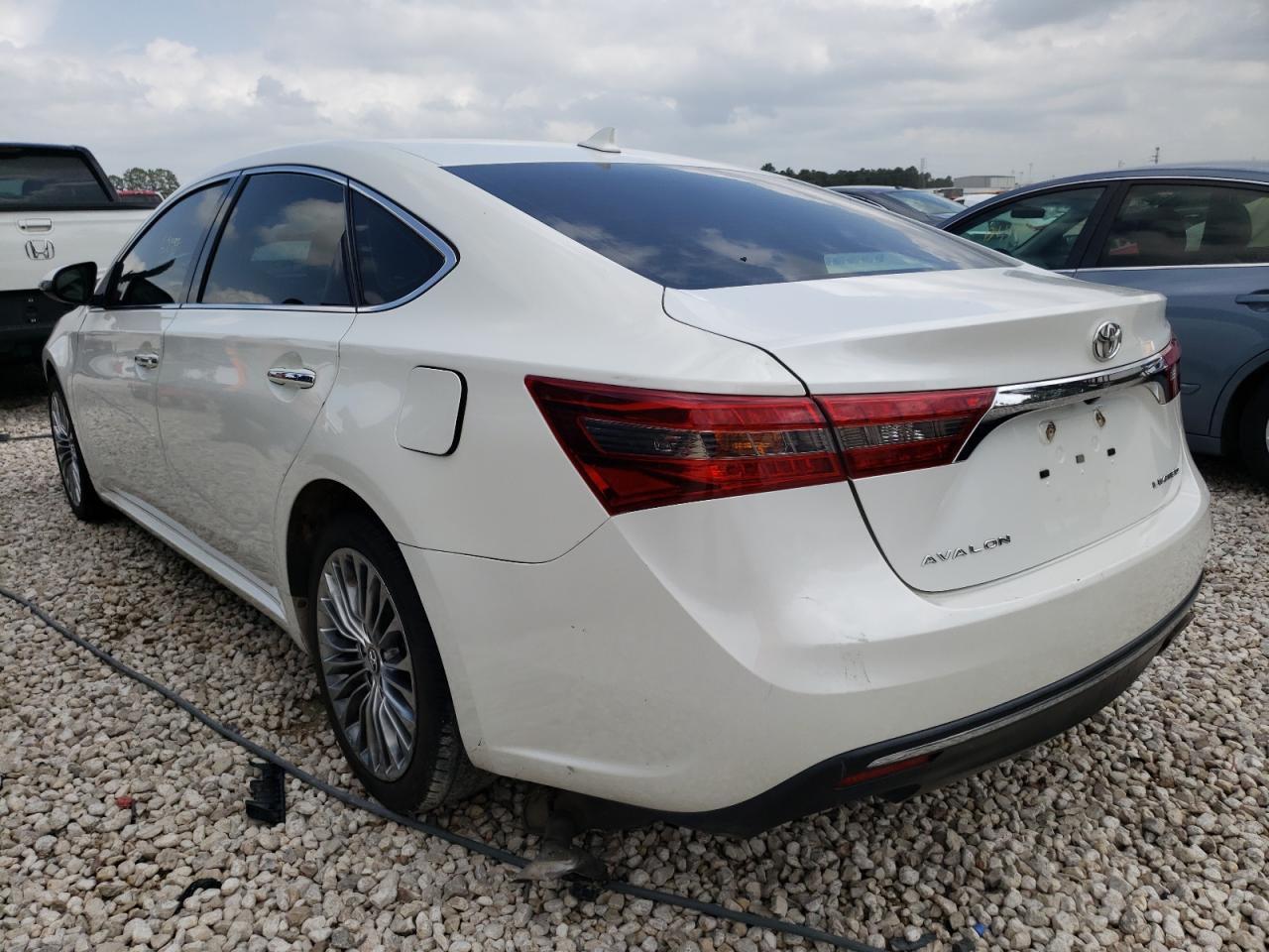 Photo 3 from auction – 2016 TOYOTA AVALON XLE with VIN 4T1BK1EB7GU209639