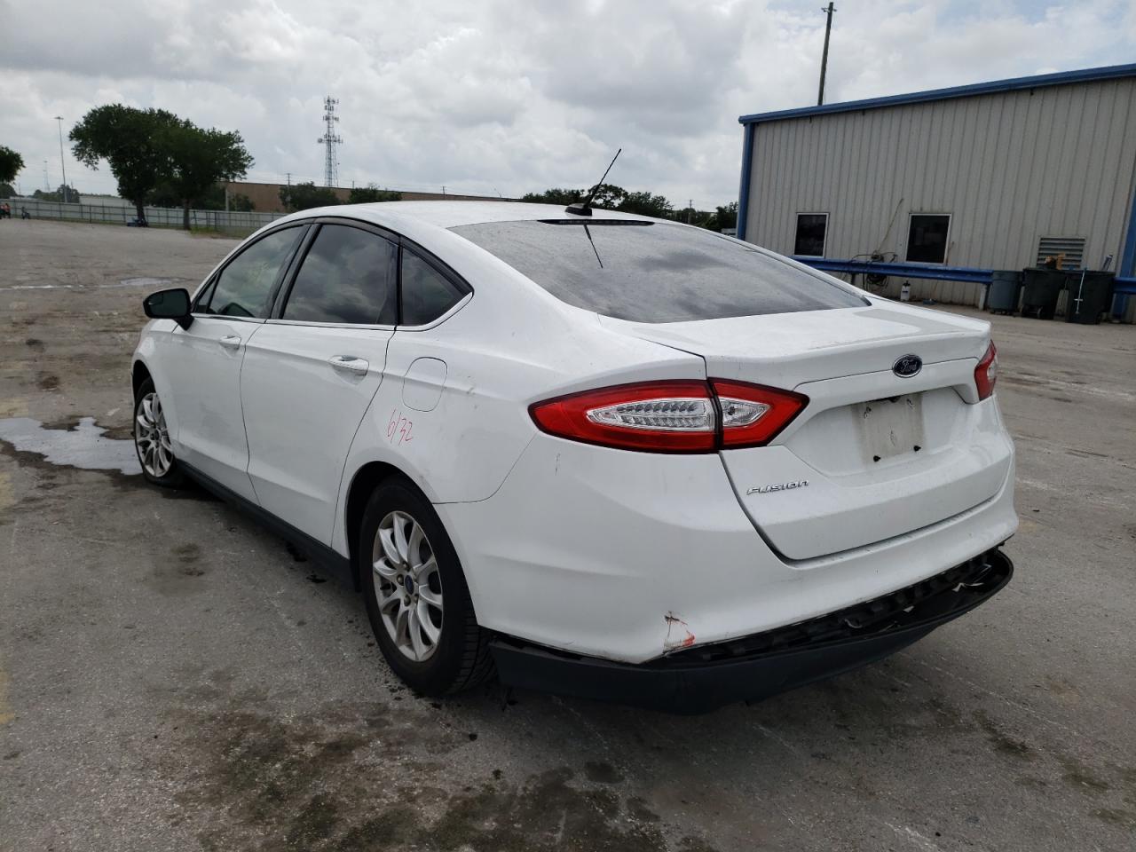 Photo 3 from auction – 2016 FORD FUSION S with VIN 3FA6P0G70GR398447