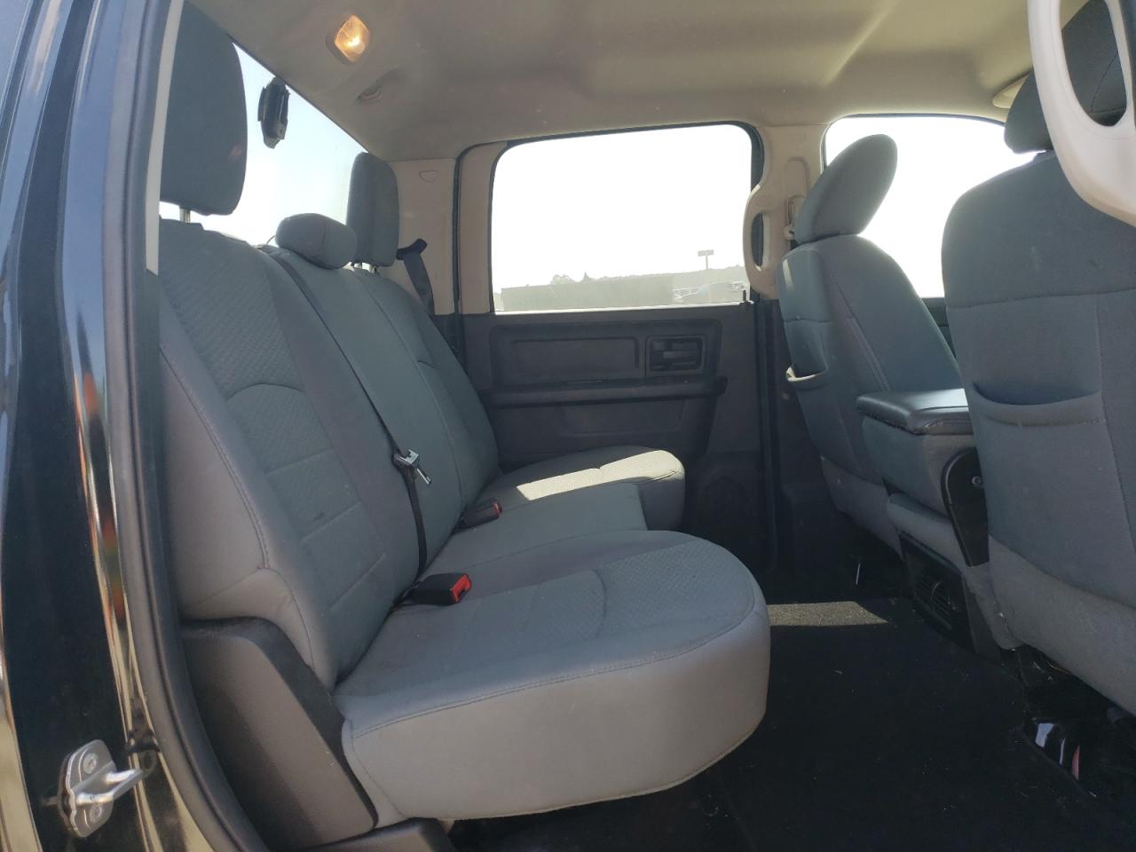 Photo 6 from auction – 2014 RAM 1500 ST with VIN 1C6RR6KT1ES135319