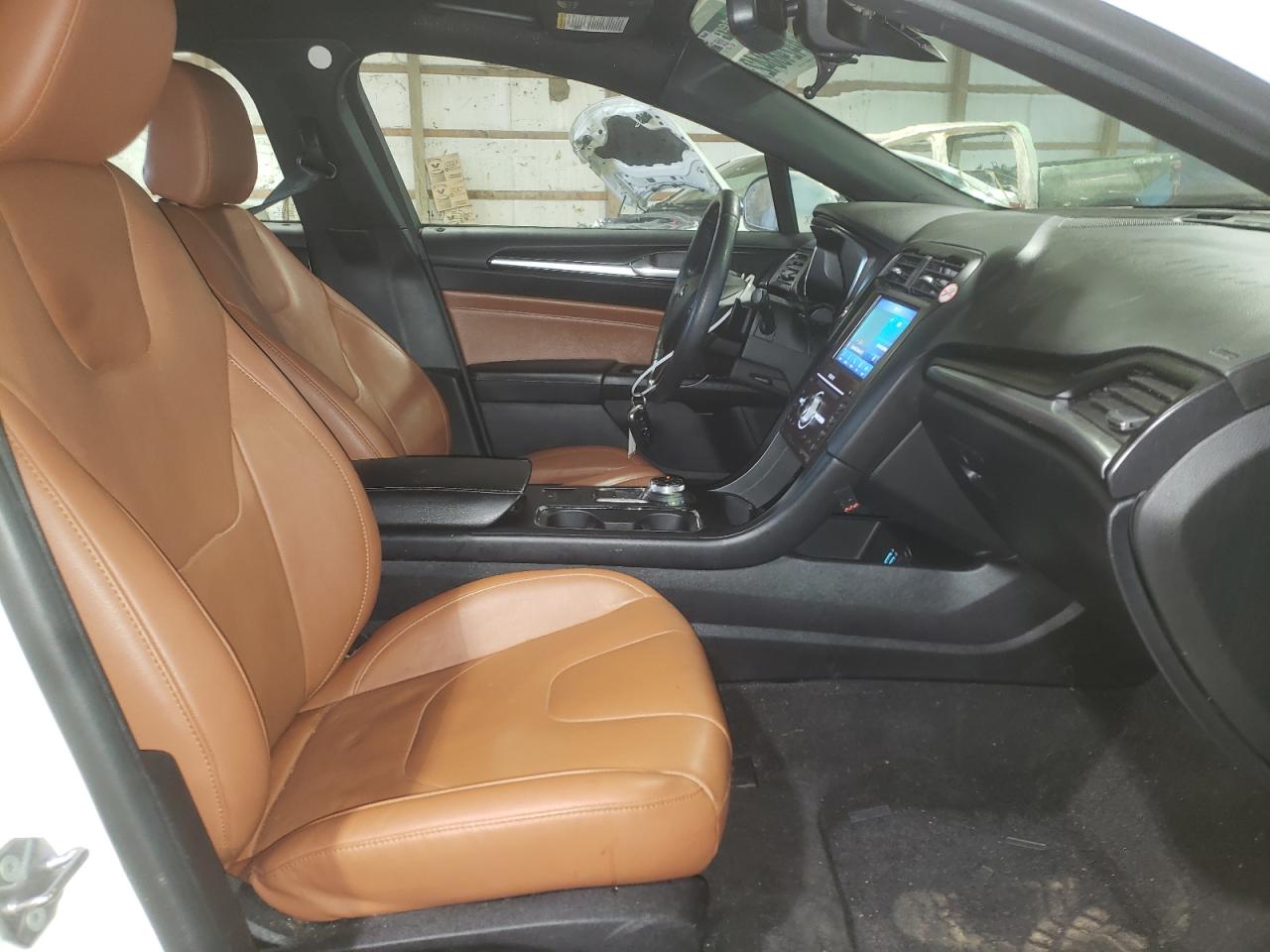 Photo 5 from auction – 2020 FORD FUSION TIT with VIN 3FA6P0K94LR175993