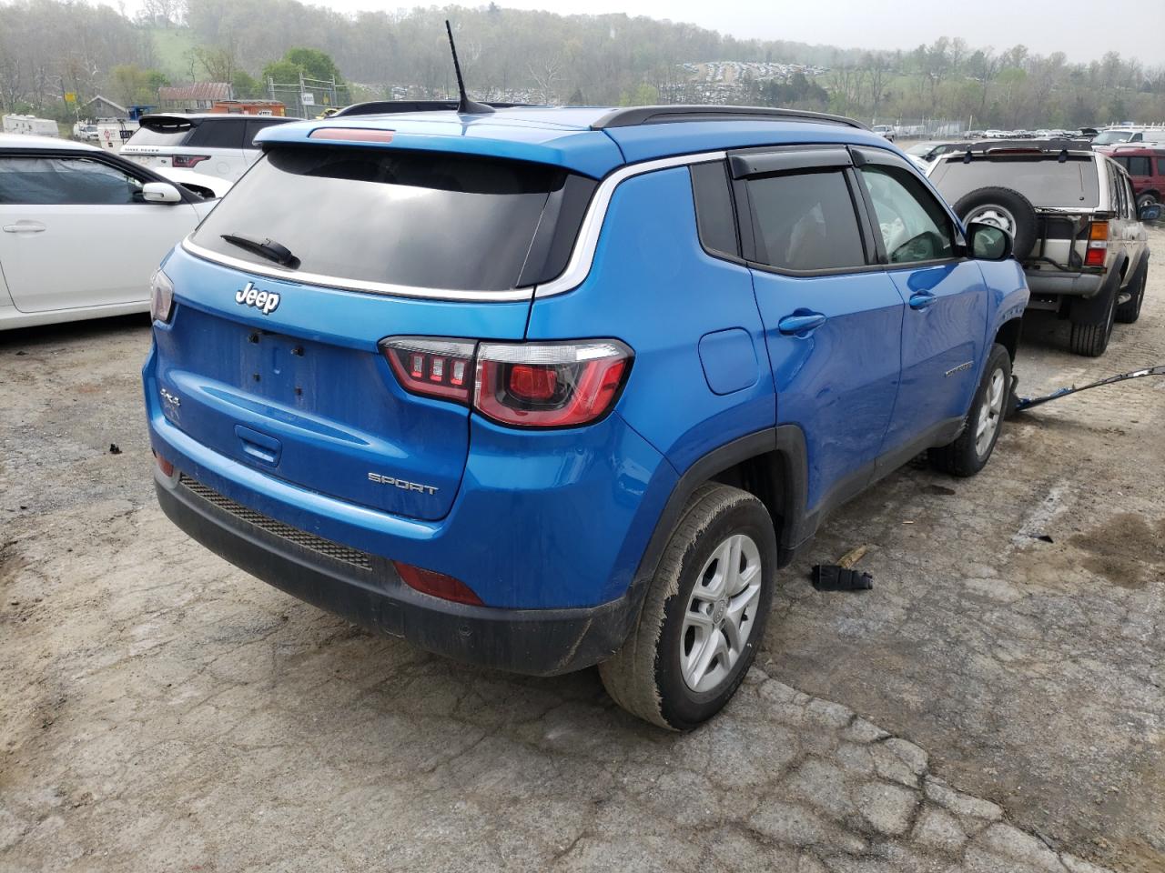 Фото 4 с аукциона – 2019 JEEP COMPASS SP с VIN 3C4NJDAB4KT598724
