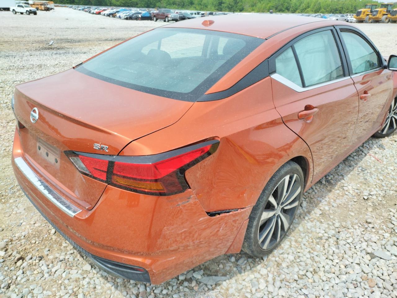 Photo 4 from auction – 2020 NISSAN ALTIMA SR with VIN 1N4BL4CV3LC255149
