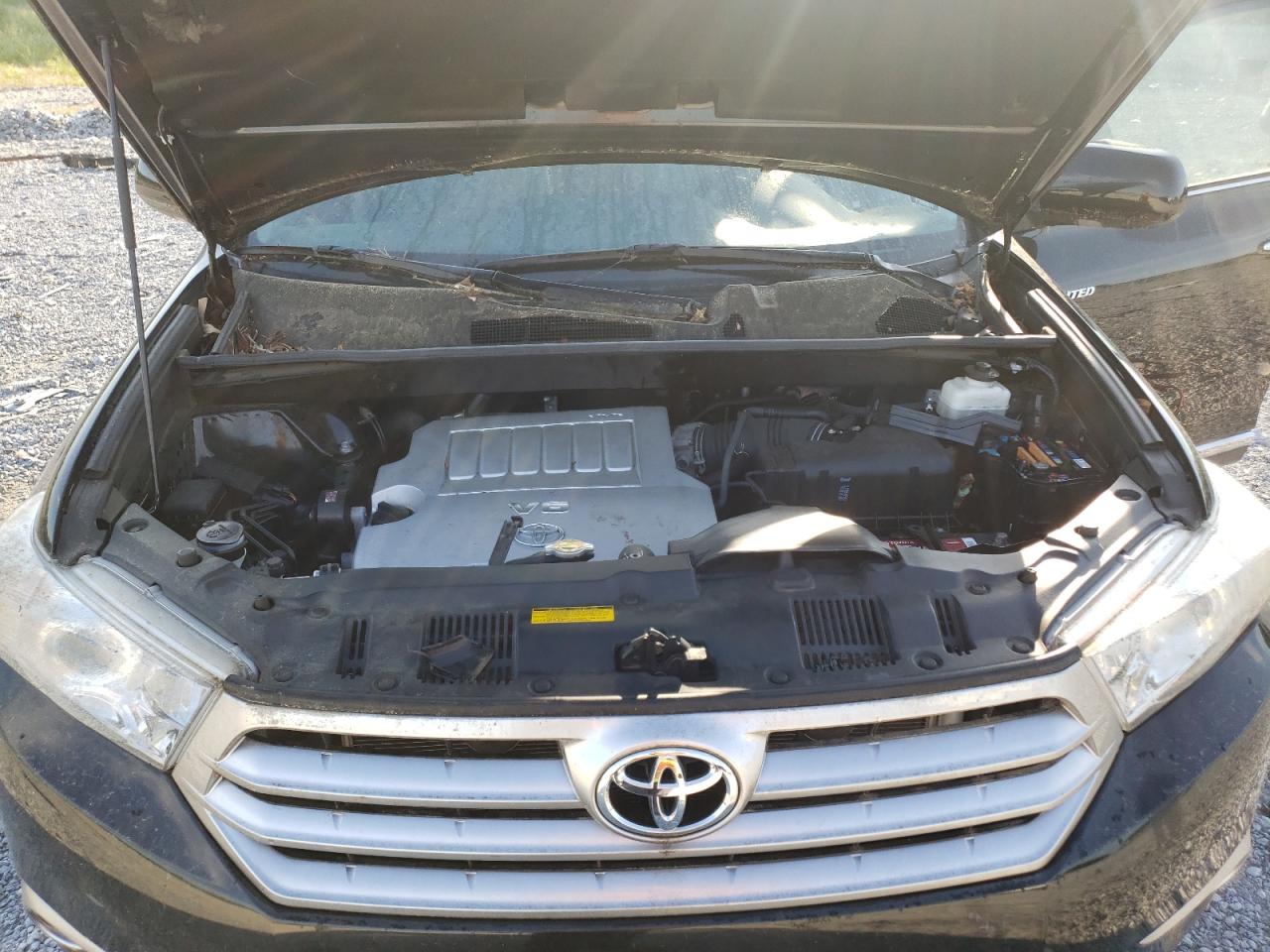 Photo 7 from auction – 2013 TOYOTA HIGHLANDER with VIN 5TDYK3EH1DS113973