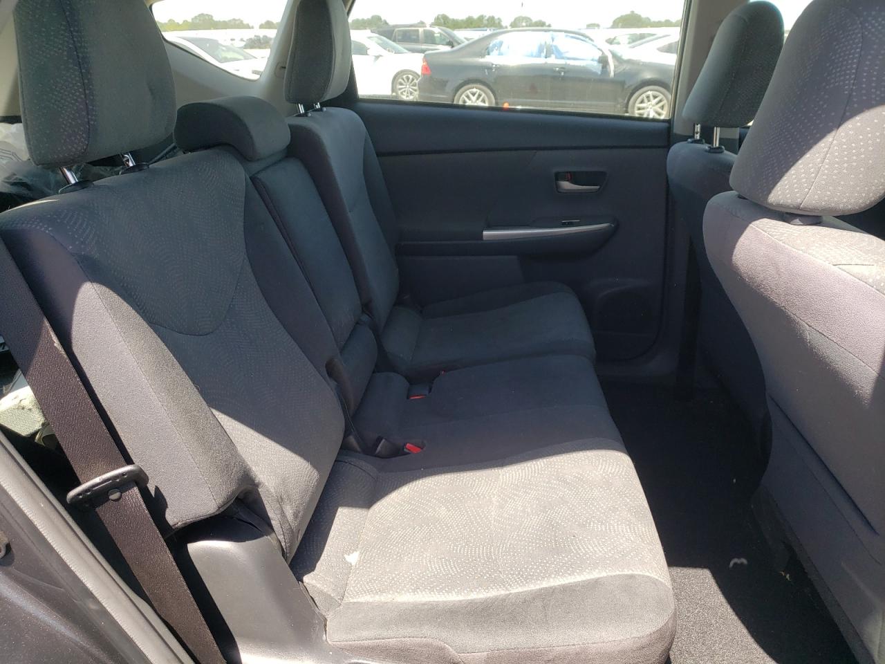 Photo 6 from auction – 2013 TOYOTA PRIUS V with VIN JTDZN3EU8D3247163