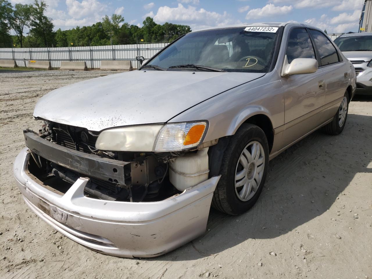 Photo 2 from auction – 2000 TOYOTA CAMRY CE with VIN 4T1BG22K2YU969720