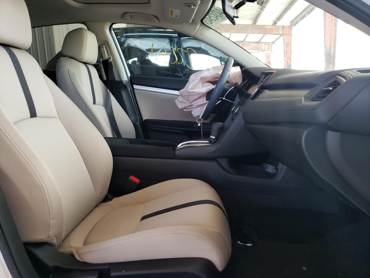 Photo 5 from auction – 2018 HONDA CIVIC EX with VIN 19XFC2F7XJE040497