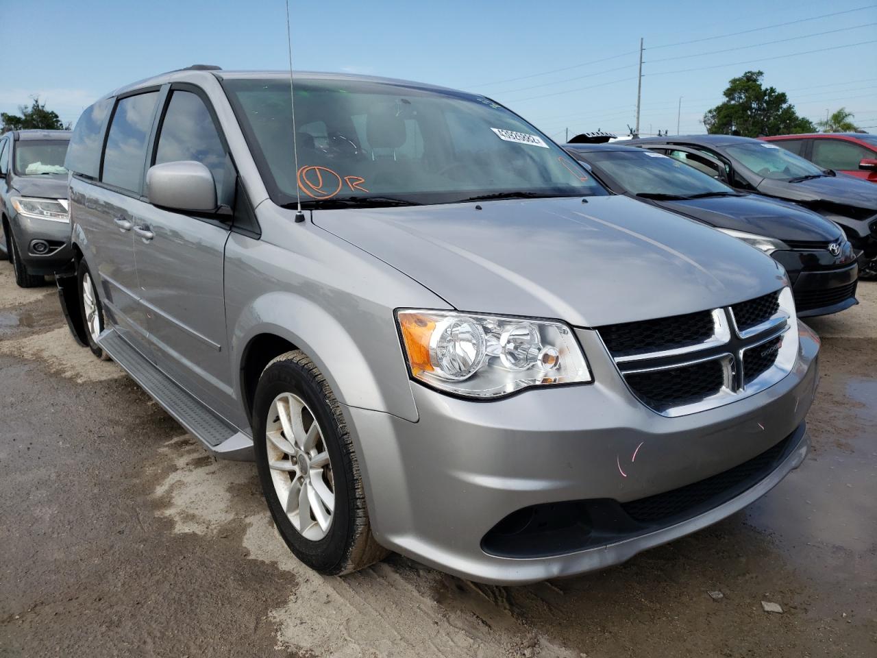 Photo 14 from auction – 2016 DODGE GRAND CARA with VIN 2C4RDGCG1GR399997