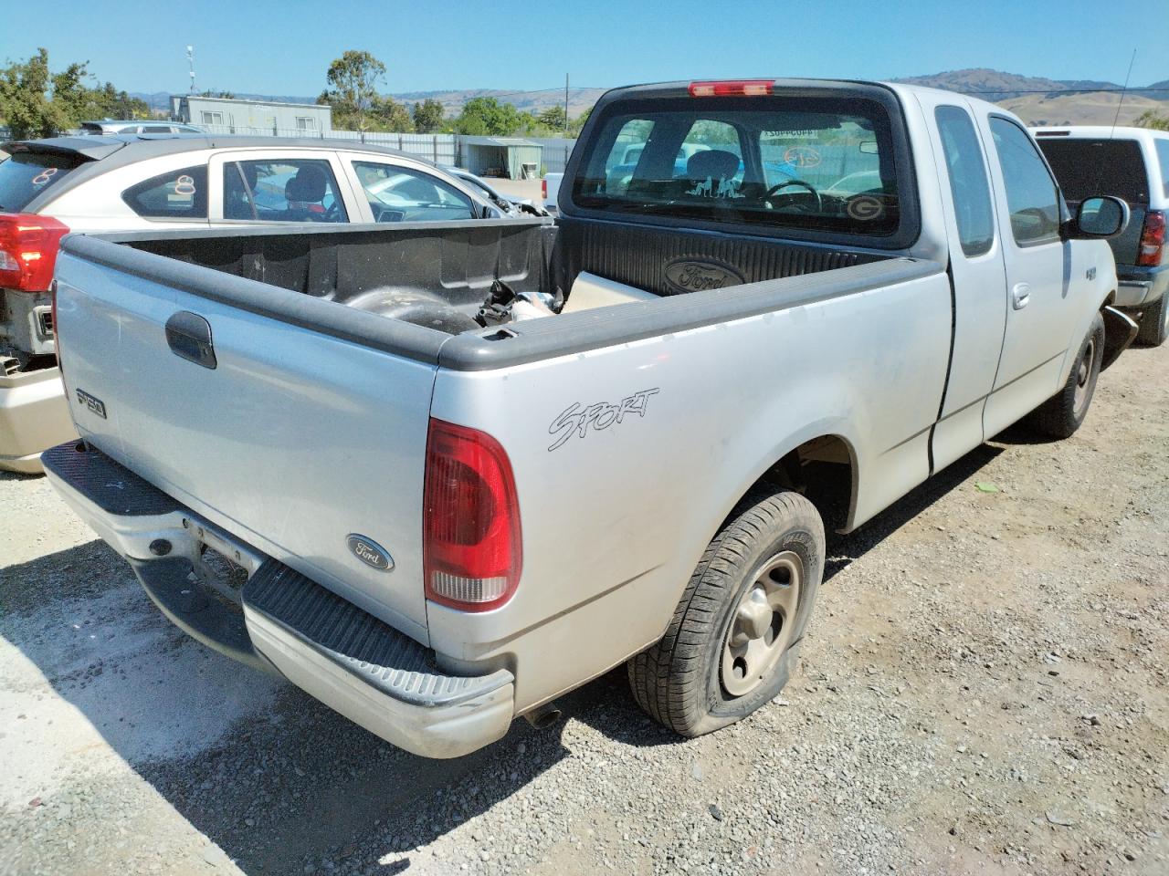 صورة رقم 4 من المزاد - 2003 FORD F150 مع VIN 1FTRX17243KA88432