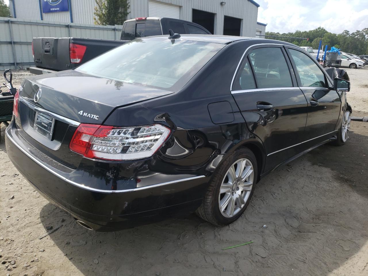 Photo 4 from auction – 2013 MERCEDES-BENZ E 350 4MAT with VIN WDDHF8JB8DA723634