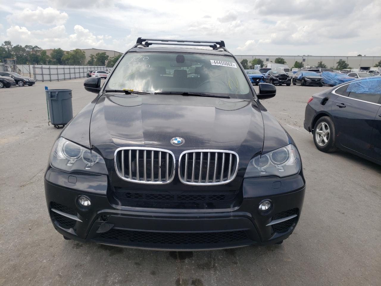 Photo 9 from auction – 2013 BMW X5 XDRIVE5 with VIN 5UXZV8C53D0C15930
