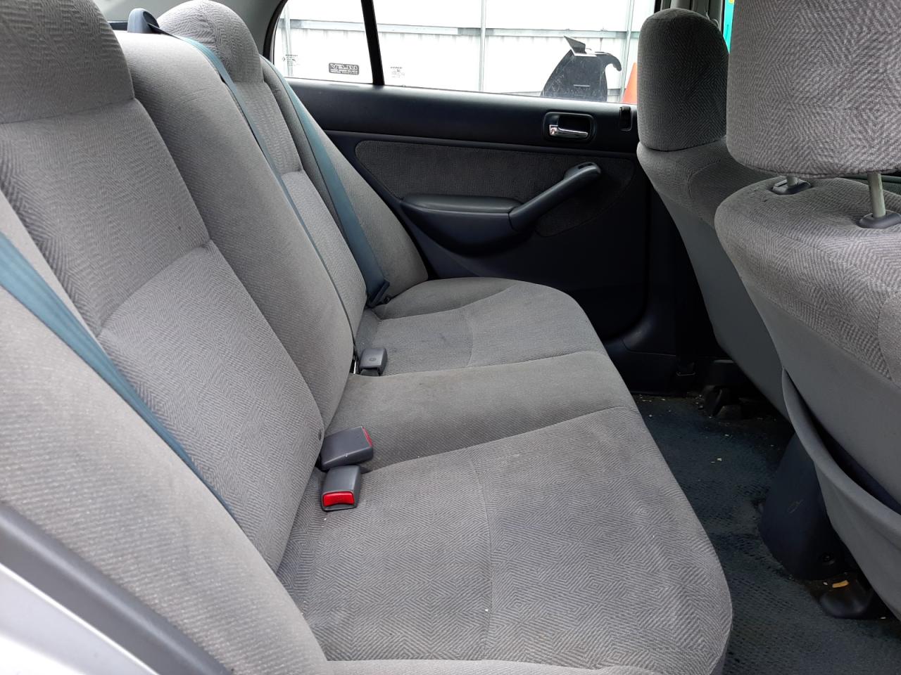 Photo 6 from auction – 2002 HONDA CIVIC LX with VIN 2HGES16502H603958