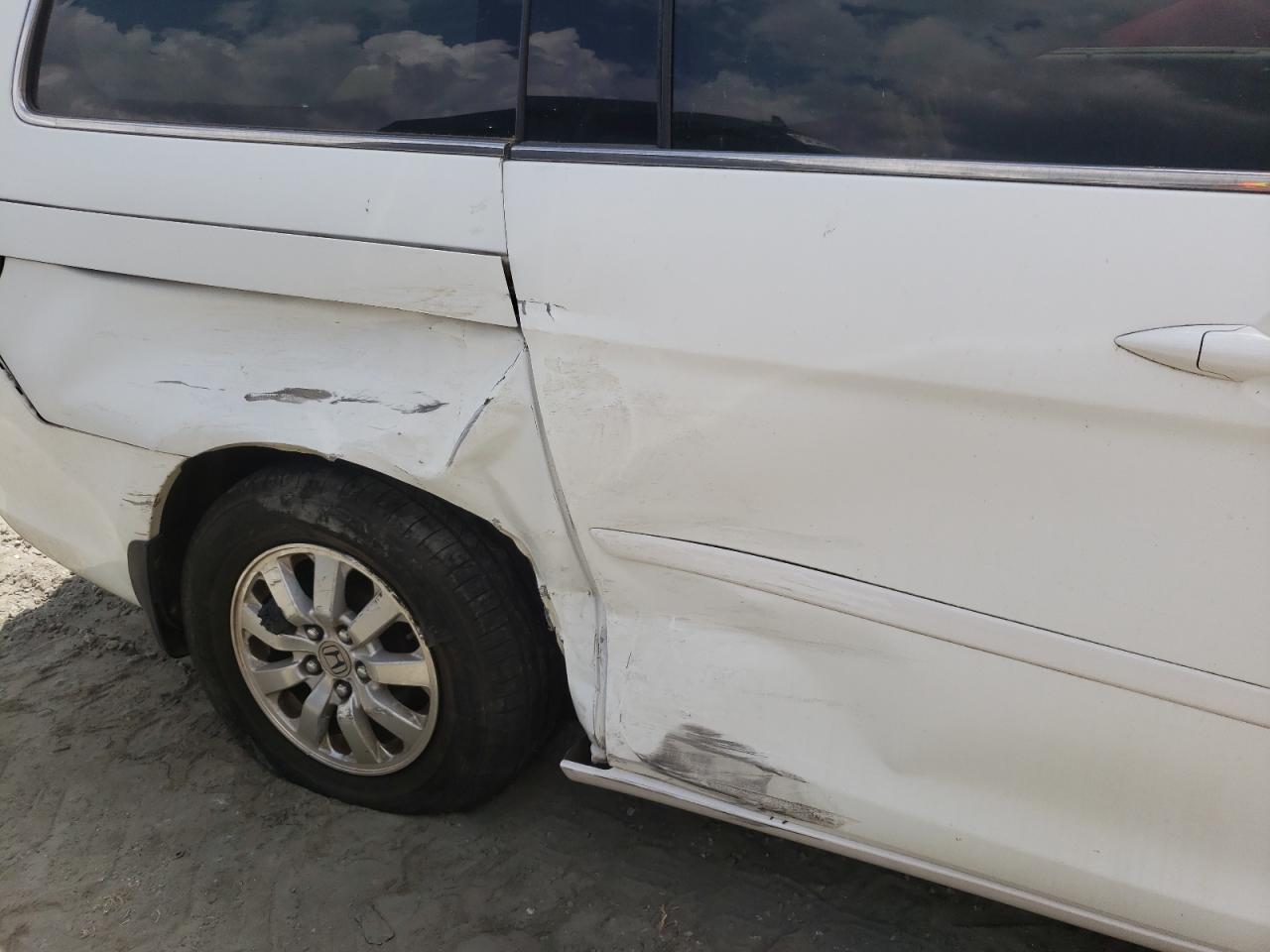 Photo 9 from auction – 2010 HONDA ODYSSEY EX with VIN 5FNRL3H72AB030217
