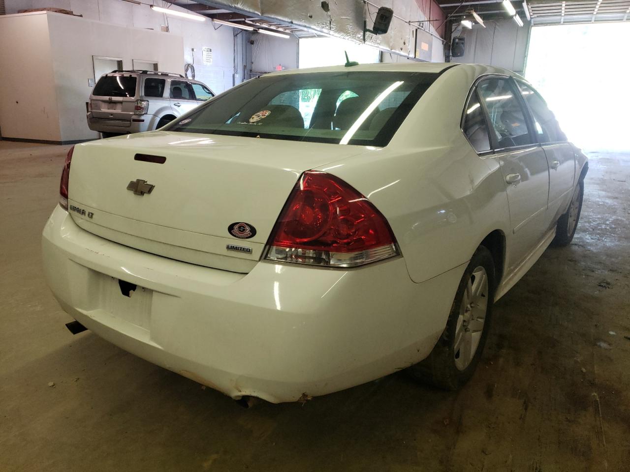 Photo 4 from auction – 2014 CHEVROLET IMPALA LIM with VIN 2G1WB5E34E1118920