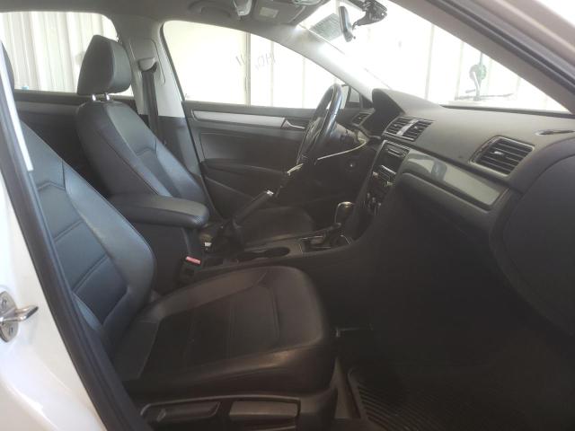 Photo 5 from auction – 2015 VOLKSWAGEN PASSAT S with VIN 1VWAT7A35FC050698