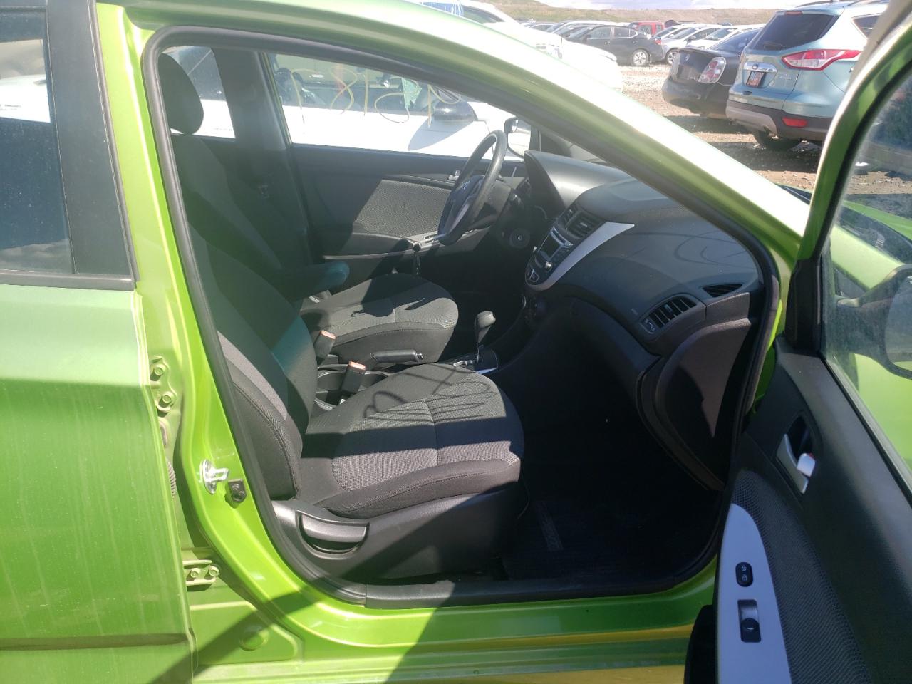 Photo 5 from auction – 2014 HYUNDAI ACCENT GLS with VIN KMHCT5AE5EU150676