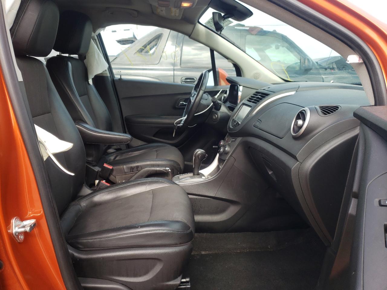 Photo 5 from auction – 2016 CHEVROLET TRAX 1LT with VIN KL7CJPSB6GB537520